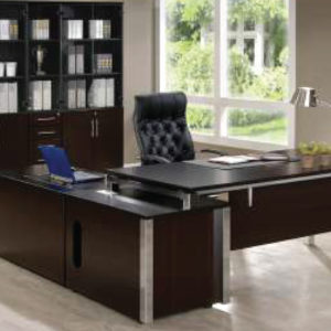 Formation-Executive-Desk