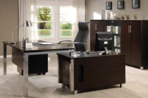 Formation-Executive-Desk