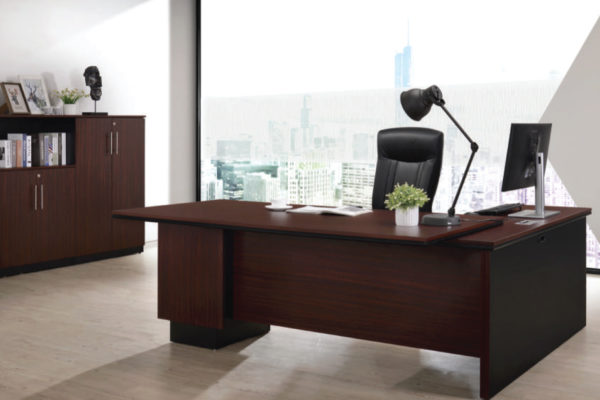 Gamania-Executive-Desk